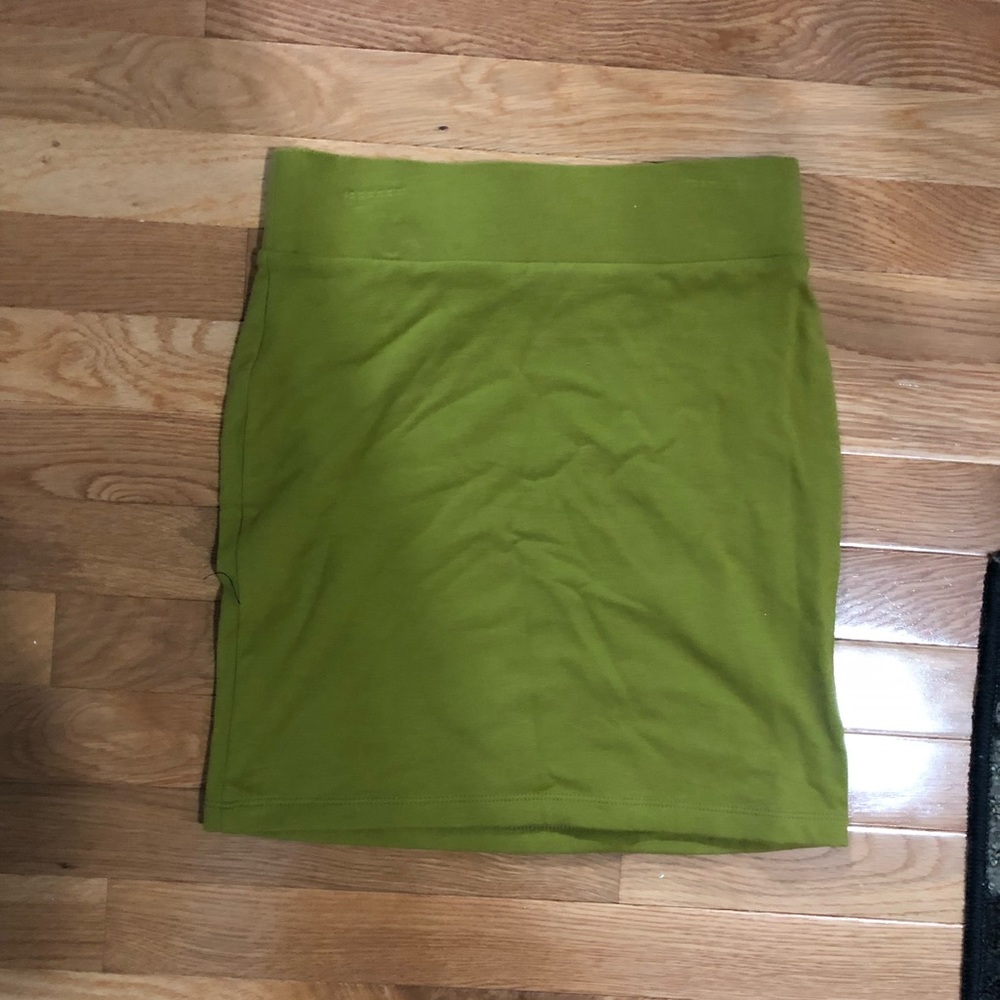 Forever 21 Skirt brand new - Picture 2 of 2